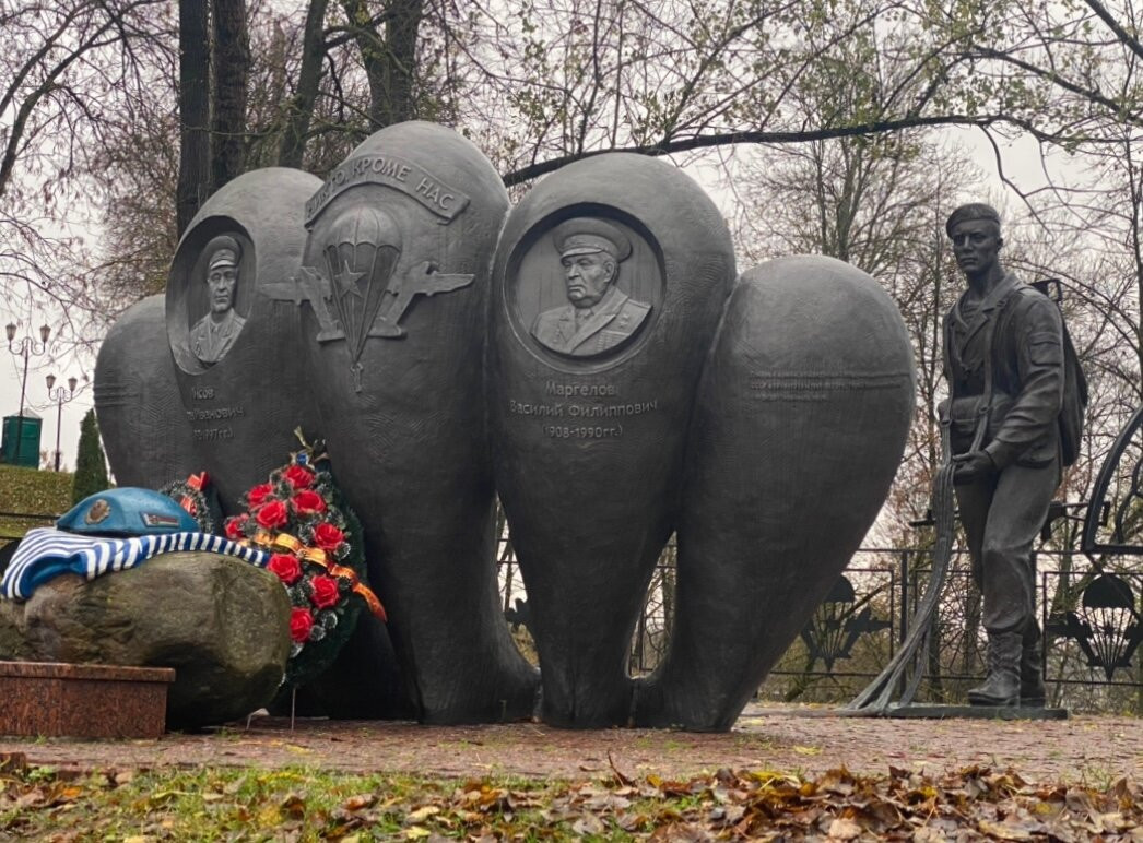Monument to Paratroopers-维捷布斯克必去景点