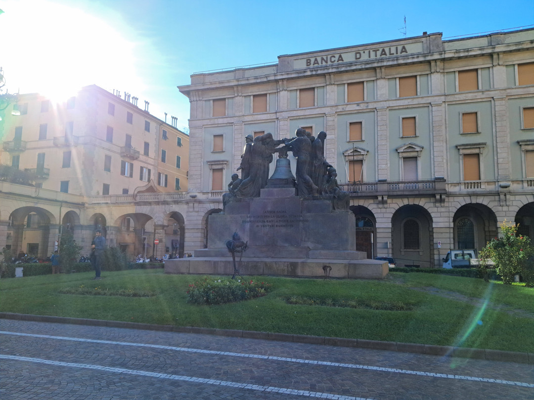 Monumento ai Caduti 1915-18 - “Rintocchi e Memorie”-萨沃纳必去景点