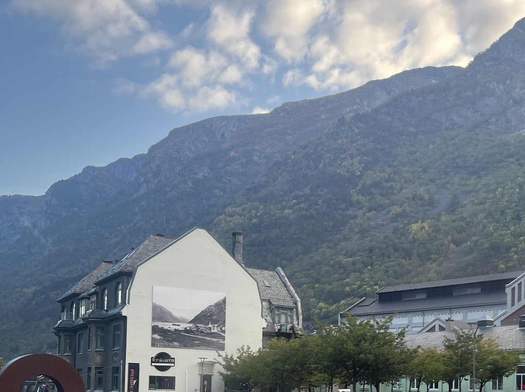 Tyssedal and Skjeggedal Valley景点图片