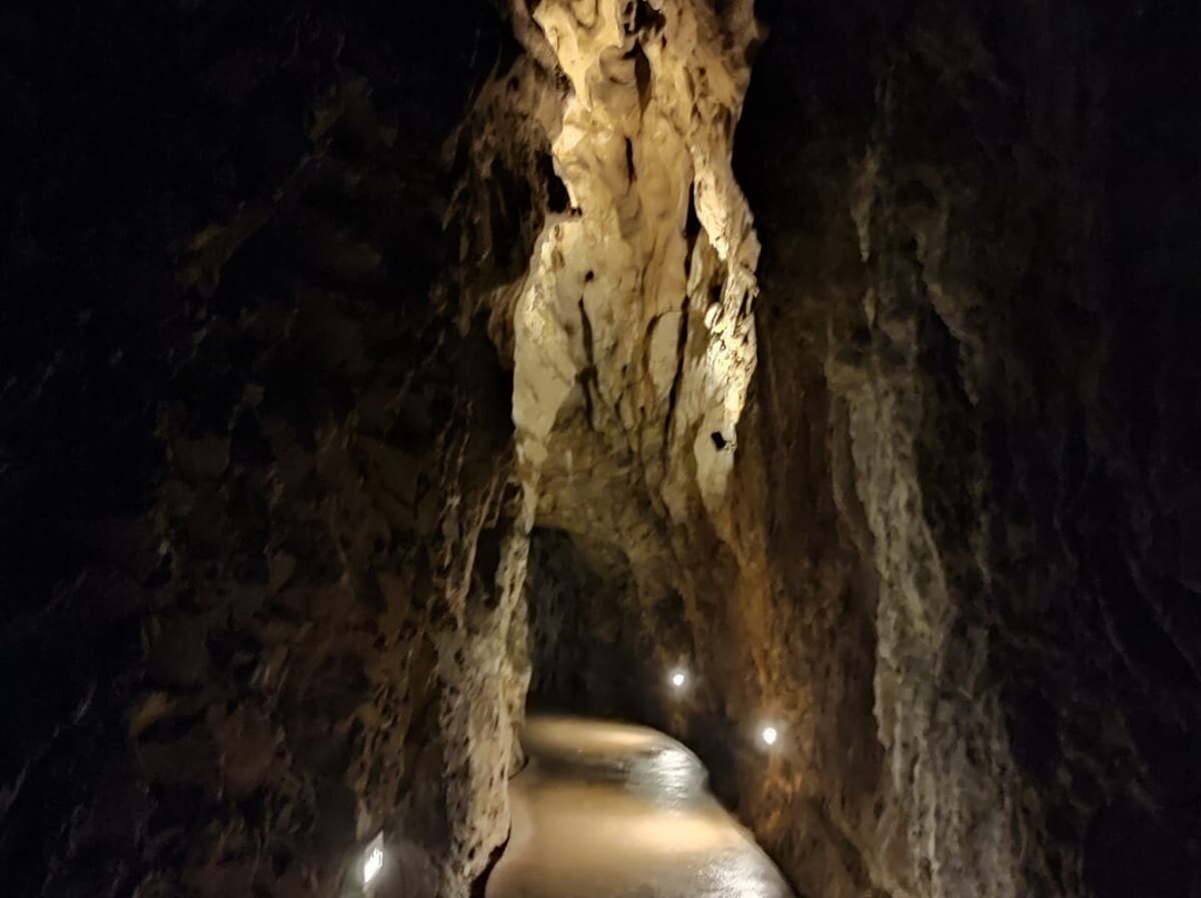 St. Stephen Stalactite Cave景点图片