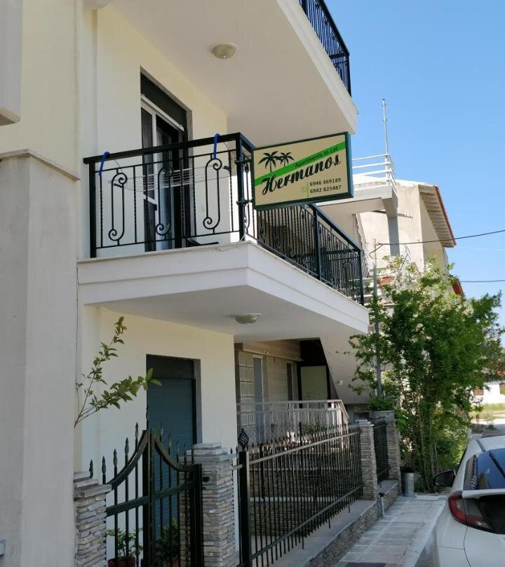 Hermanos - Apartments To Let / Enoikiazomena Diamerismata
