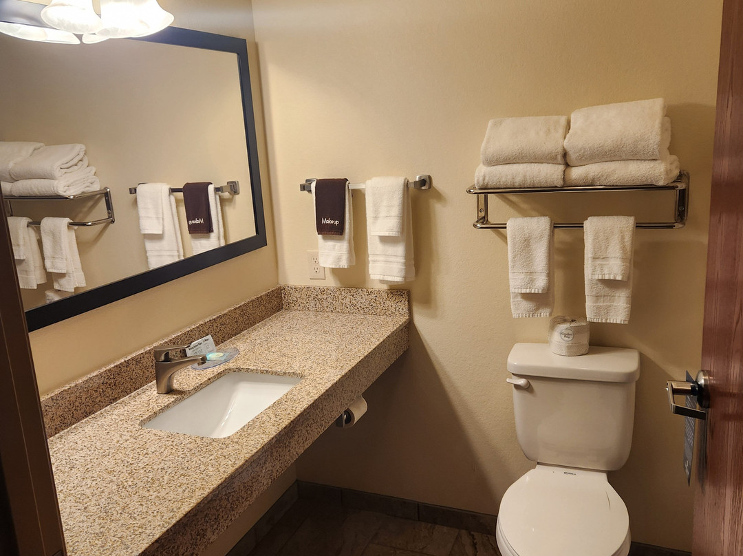 Cobblestone Inn & Suites - Barron主图