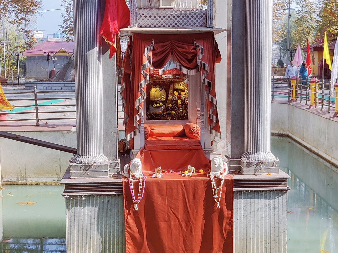 Kheer Bhawani Temple-斯利那加必去景点