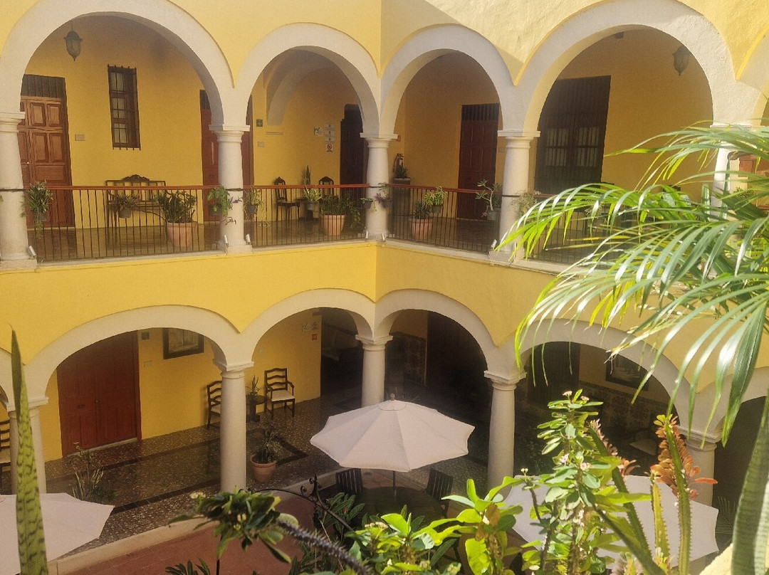 卡斯特尔玛酒店主图