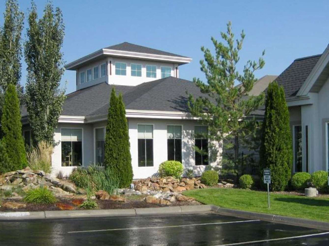 乐丽思套房酒店主图