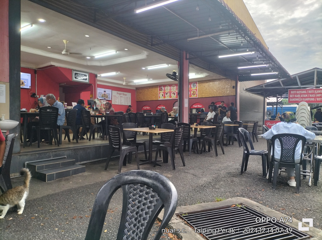 Roti Bakar Arang Fadzil House