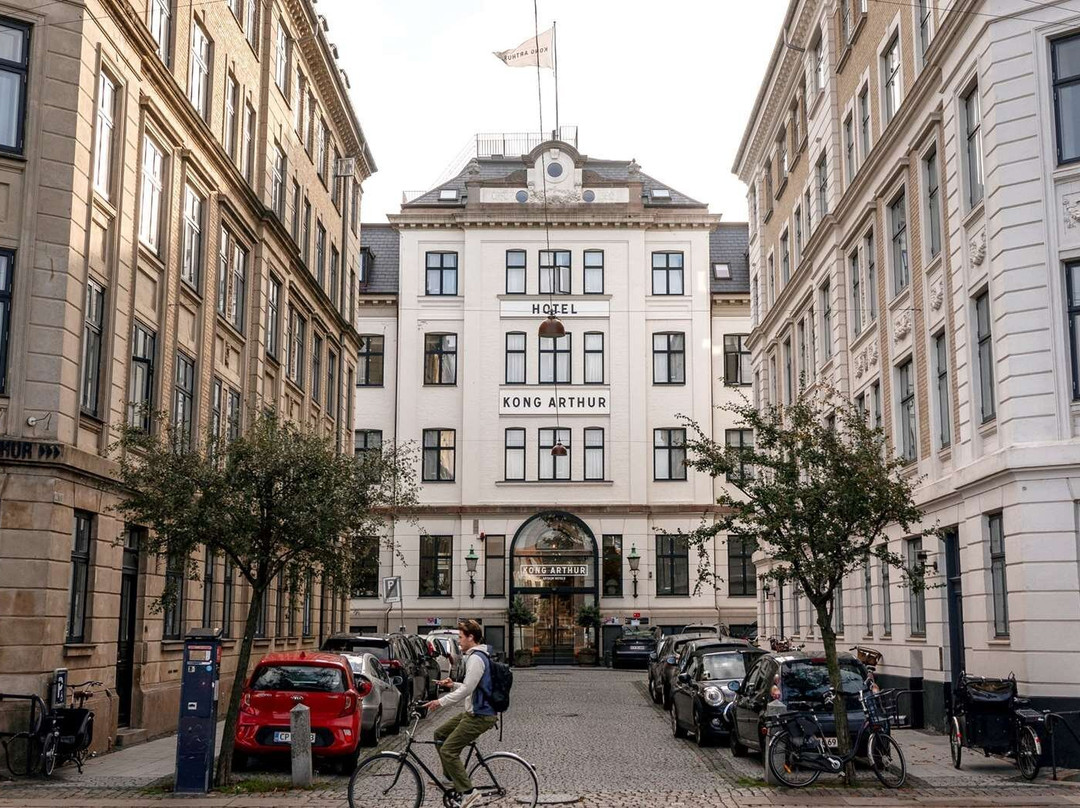 亚瑟库隆酒店主图