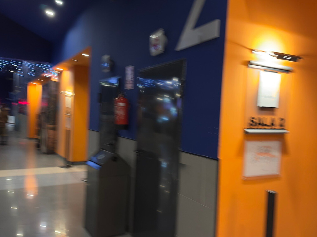 Centro Comercial Ferial Plaza景点图片
