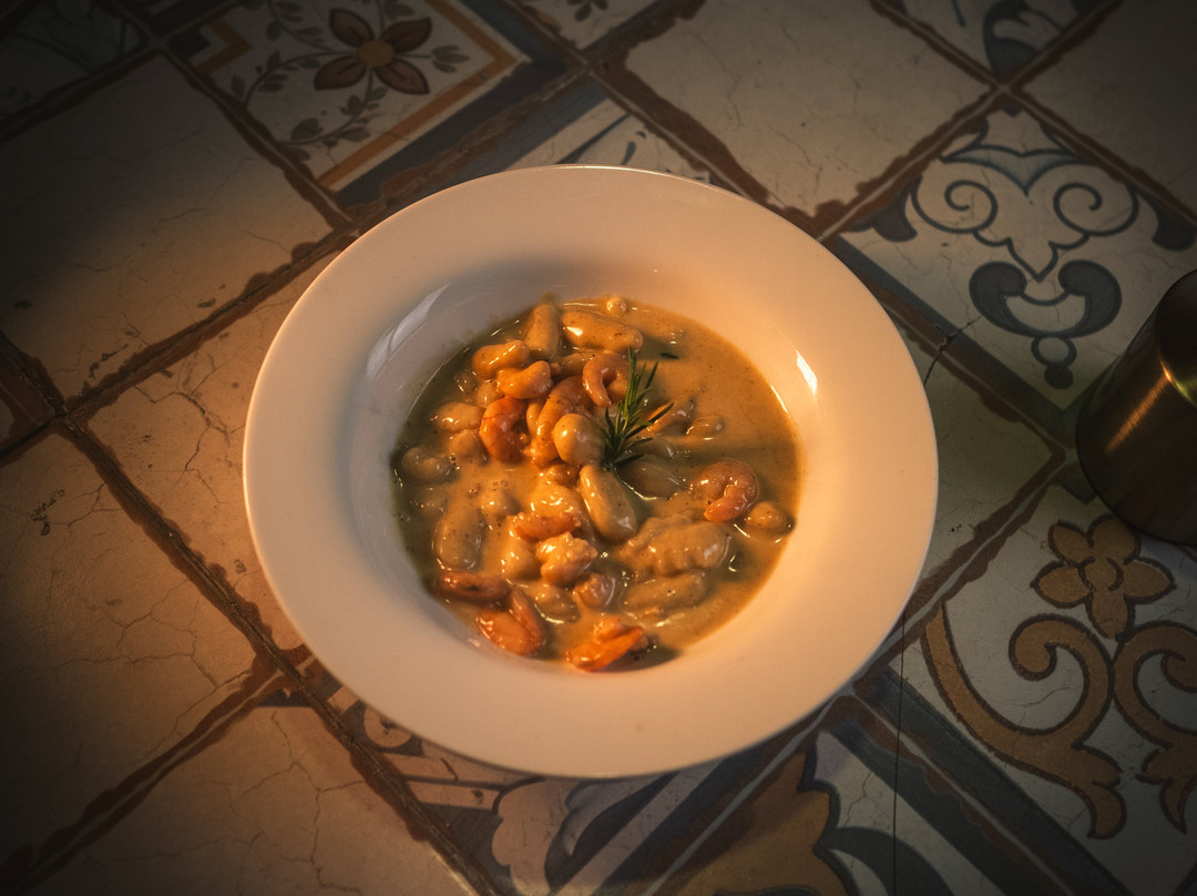 La Pedrera餐馆和美食-Inti Restopub