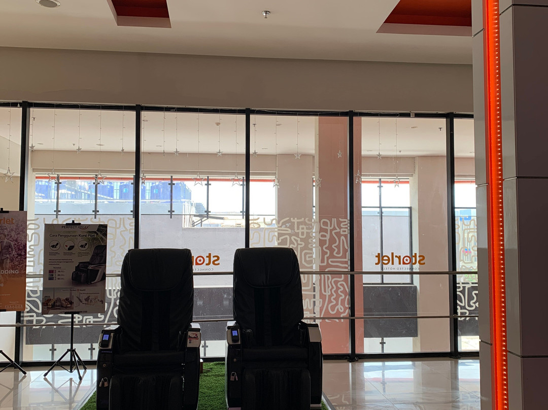 Starlet Hotel BSD City Tangerang主图