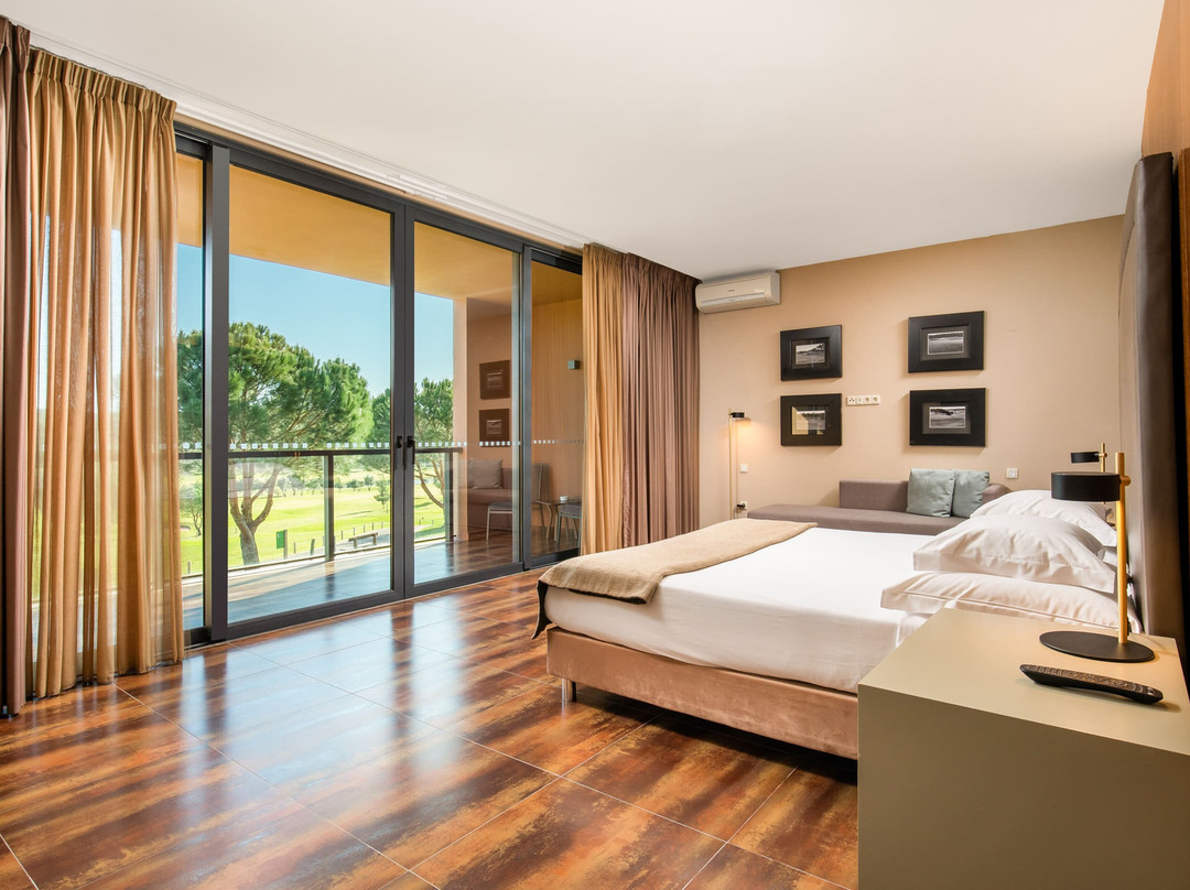 NAU Morgado Golf & Country Club主图