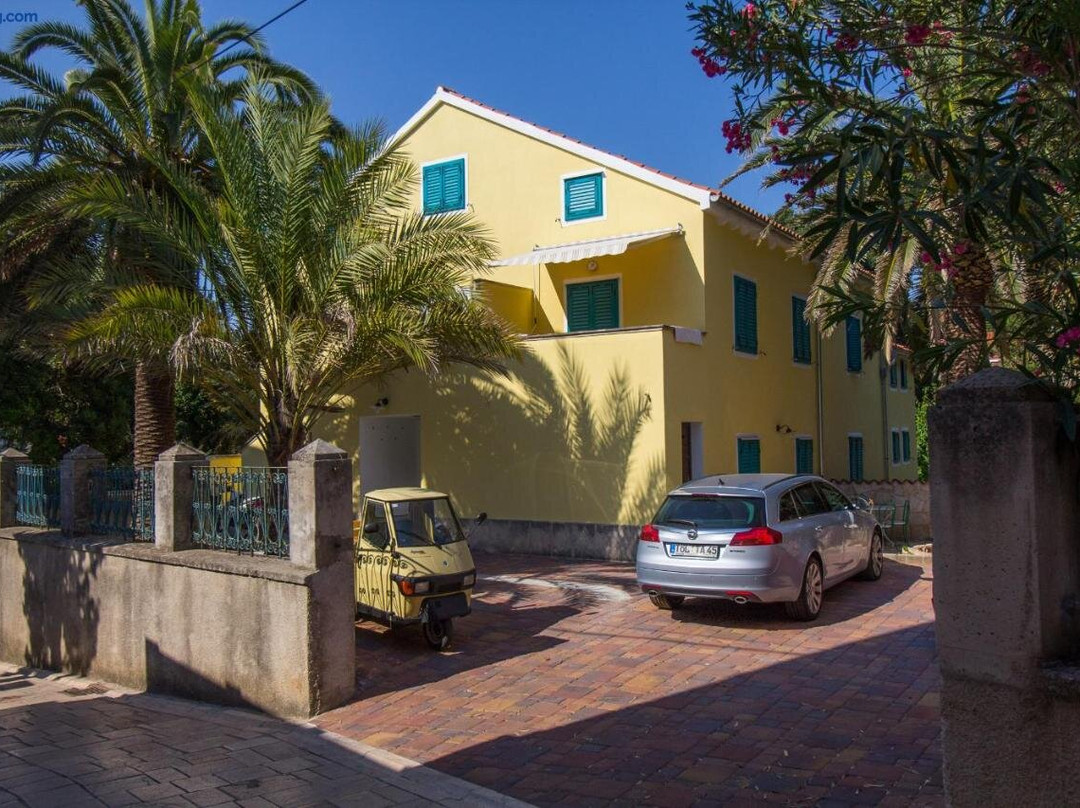 BigBlue House