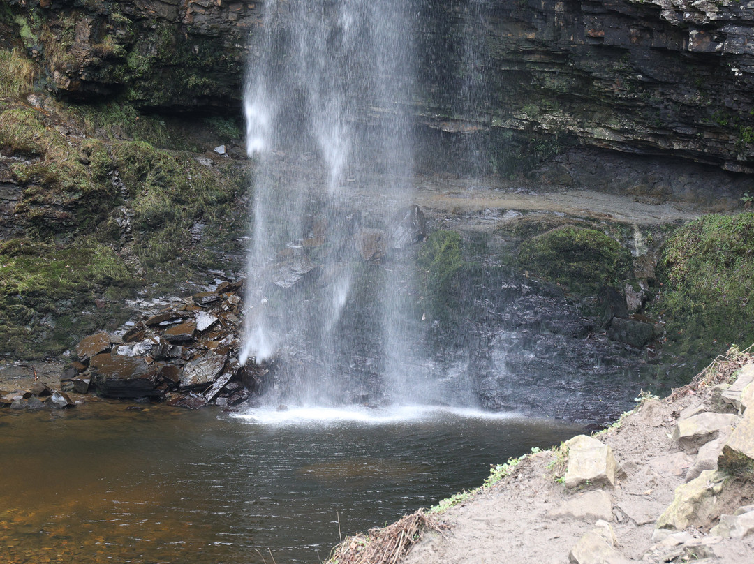 Henrhyd Falls-Coelbren必去景点