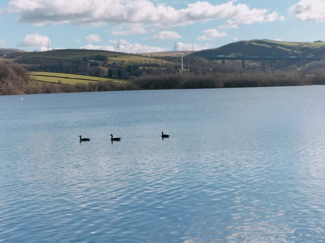 Hollingworth Lake景点图片