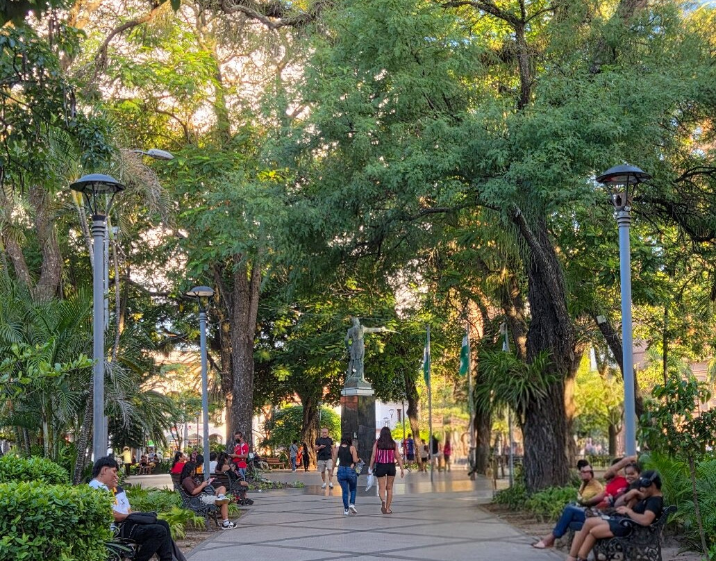 9 月24 日广场-圣克鲁斯省必去景点