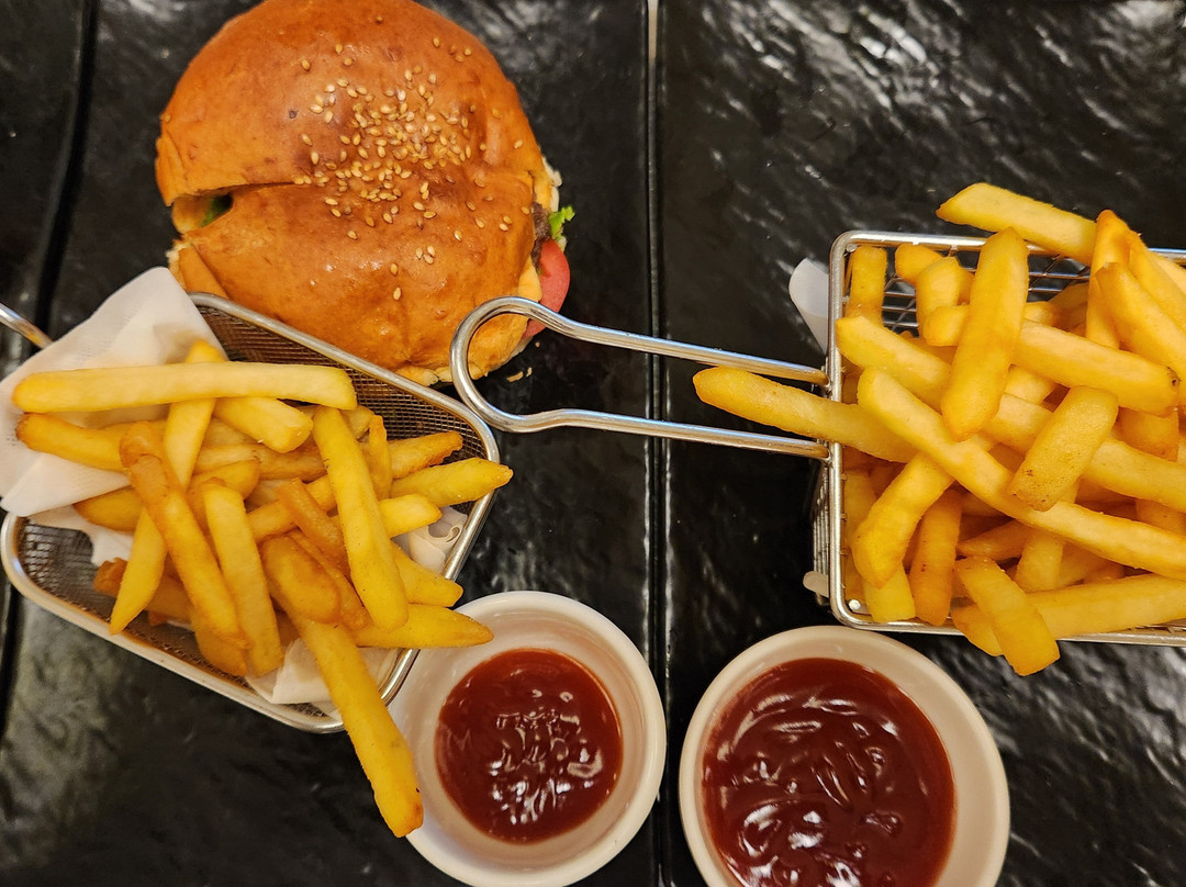 Colony Club Resort & Casino