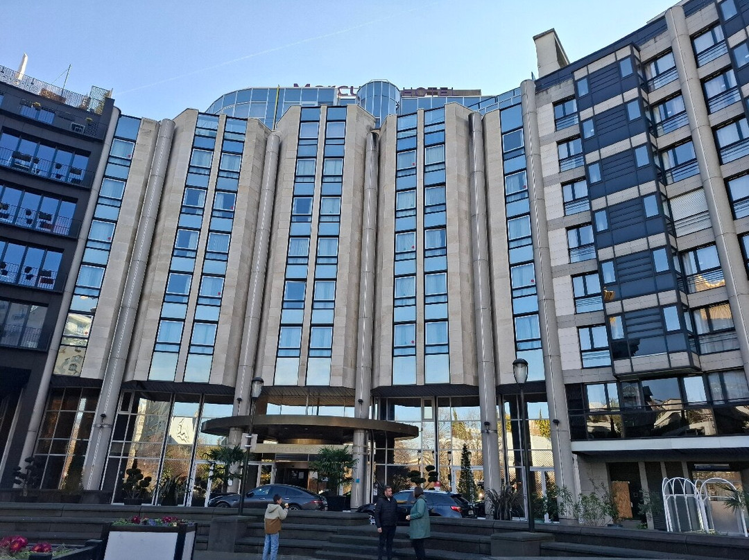 水星巴黎圣克劳德门酒店主图