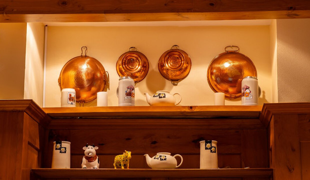 基多瑞士酒店主图