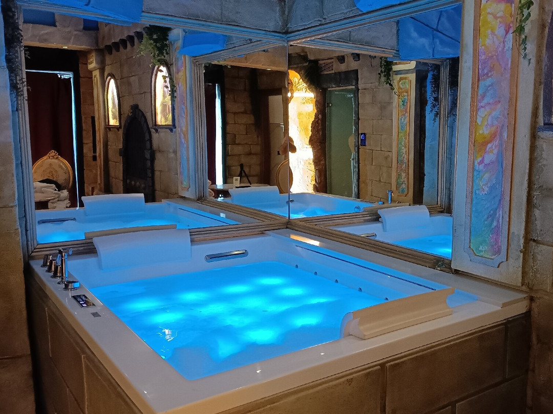 卡洛赛罗酒店主图