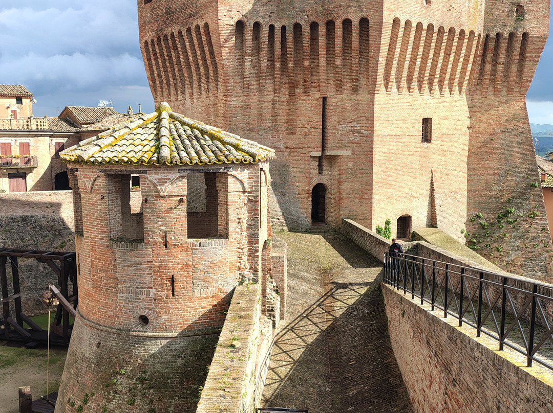 Rocca Roveresca景点图片