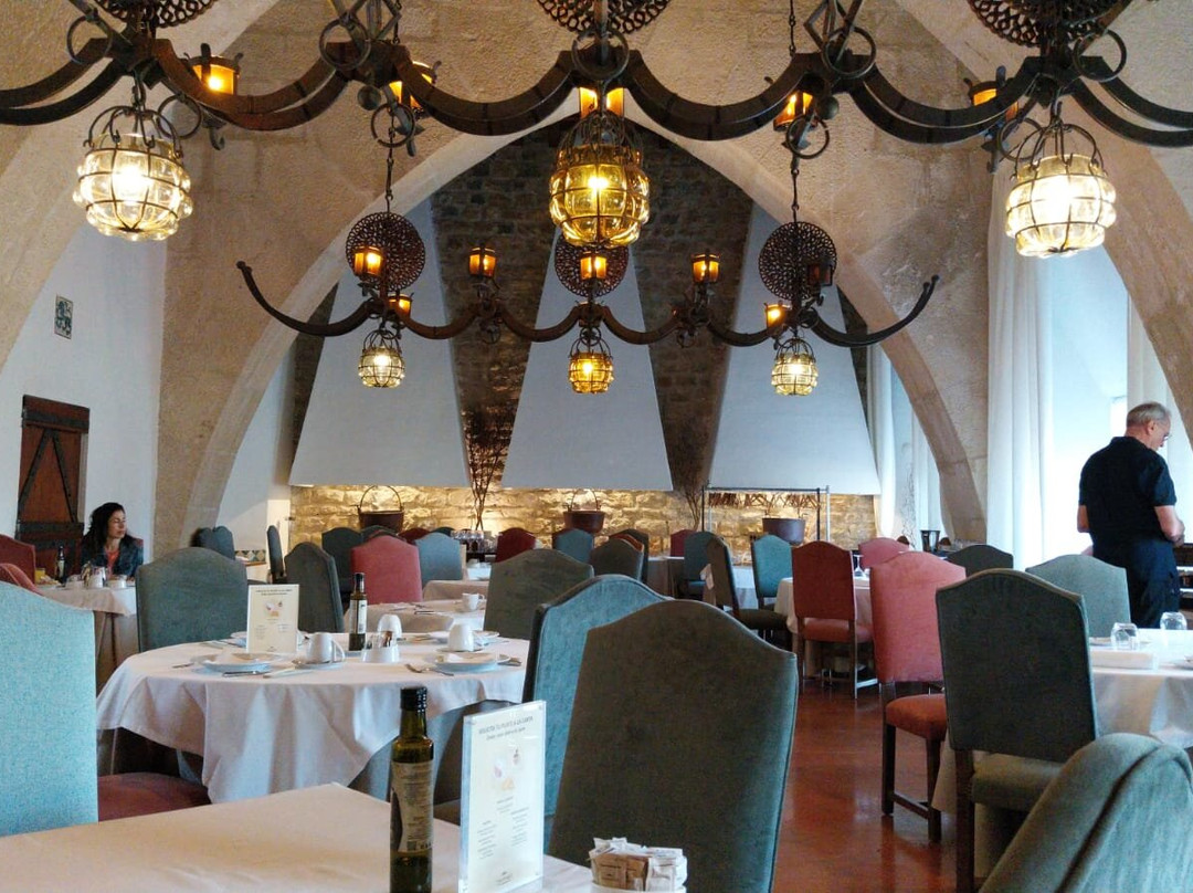 哈恩帕拉多酒店主图