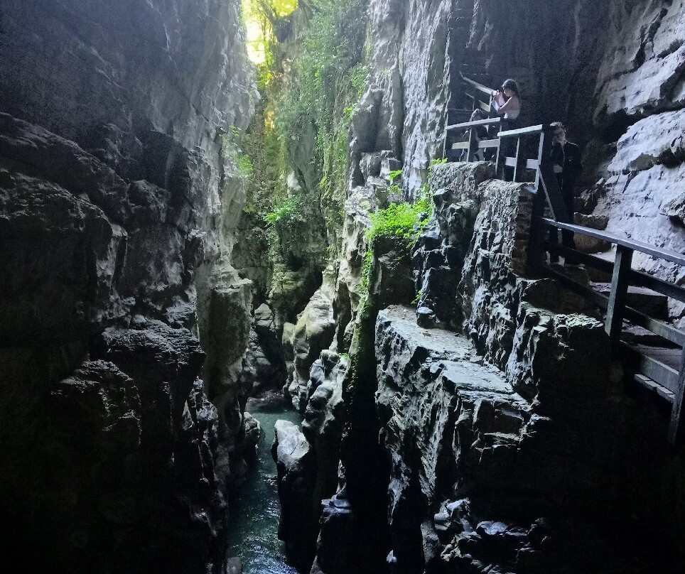 Grotte del Bussento-Morigerati必去景点