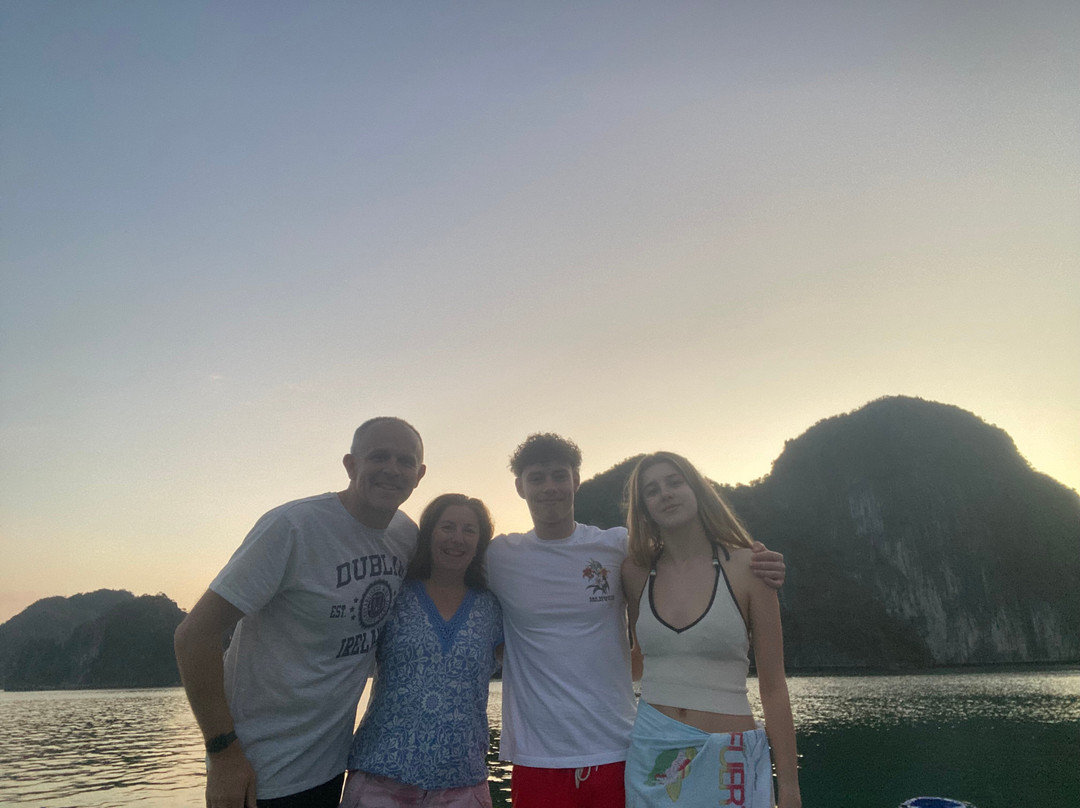 Cat Ba Green Trail Travel-Cat Ba Town必去景点