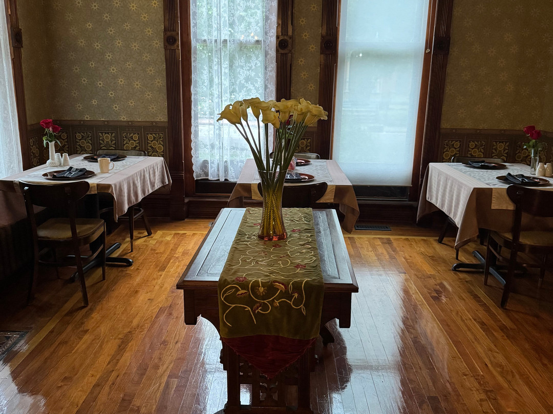 Whiskey Mansion Bed & Breakfast主图