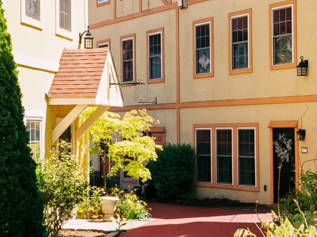 Stoudtburg Village景点图片