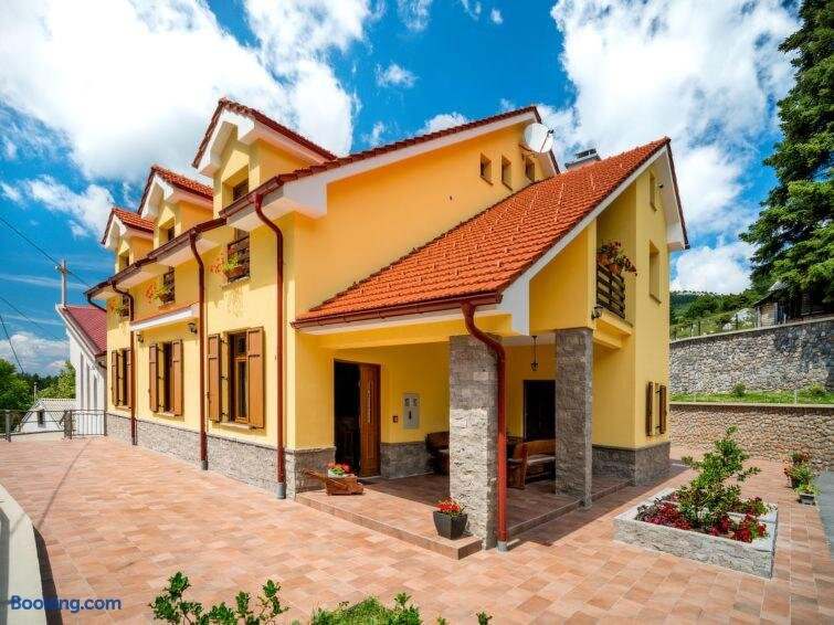 Apartments Oltari