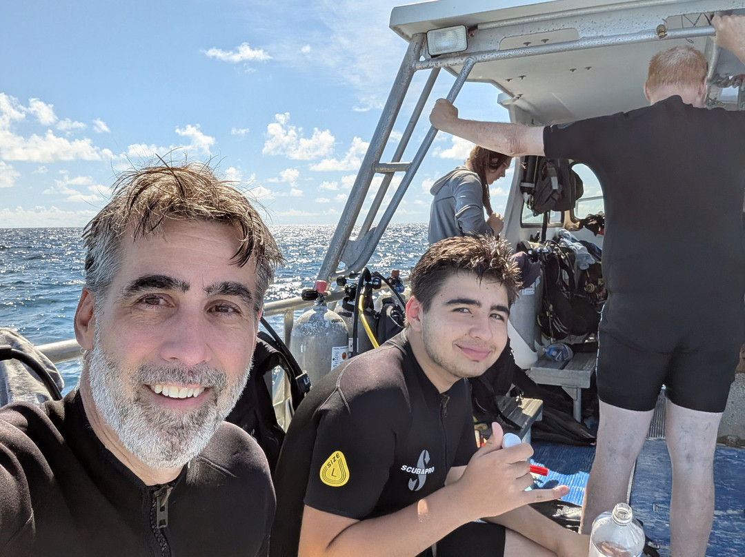 Blue Water Divers & Watersports-Sandys Parish必去景点