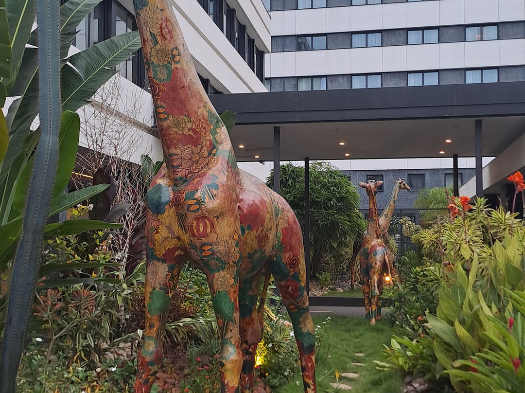 Moevenpick Hotel Abidjan主图
