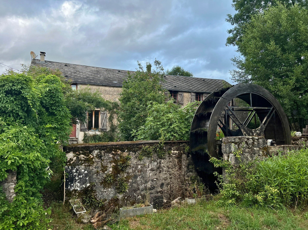 Montsauche-les-Settons酒店住宿-Le Moulin de Razou