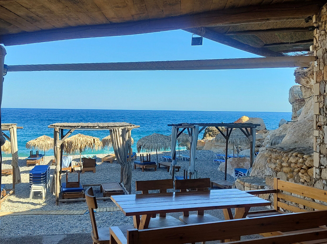 Spilies Beach-Lavris必去景点