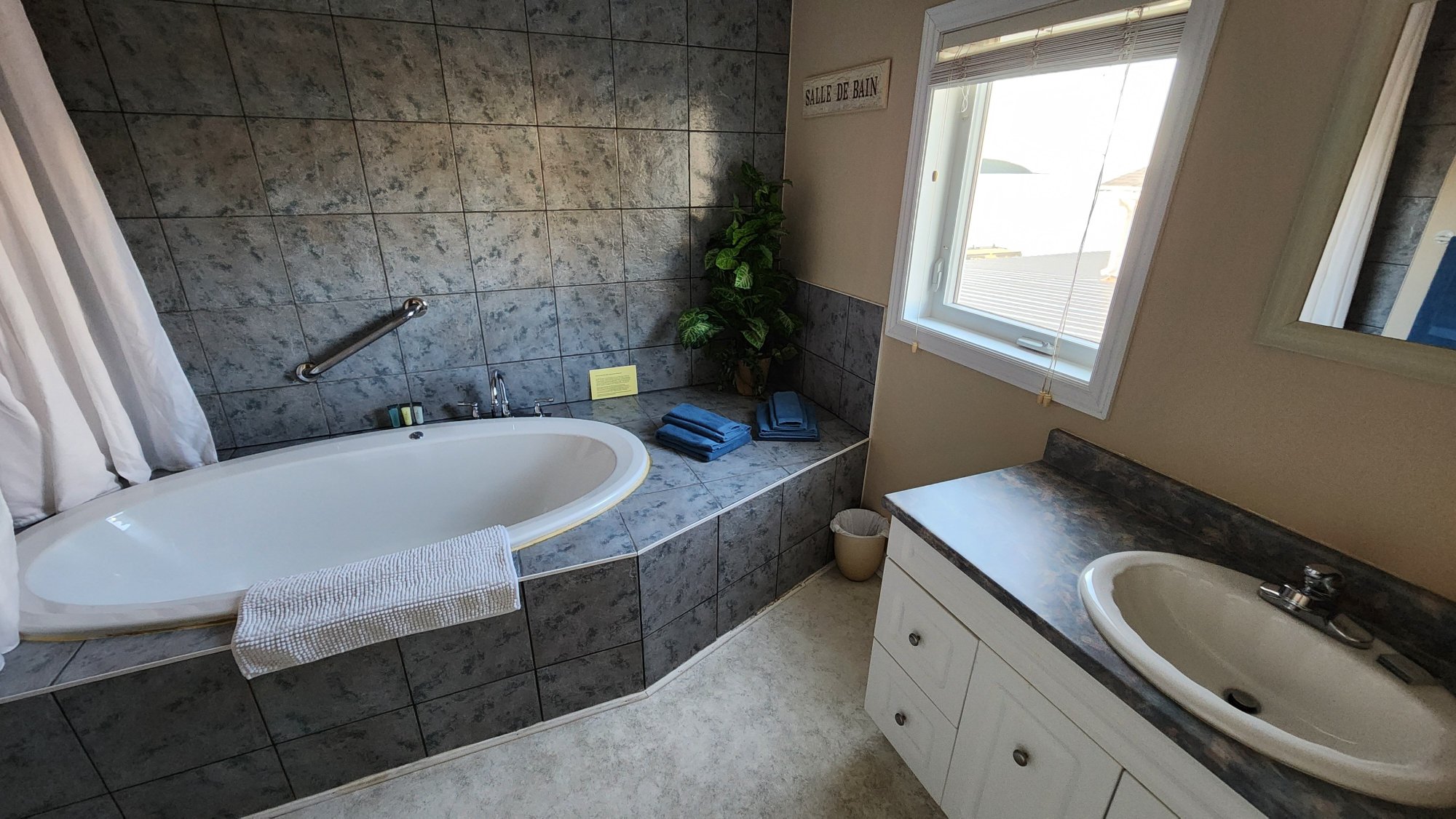 奥贝格湾风套房酒店-浴室