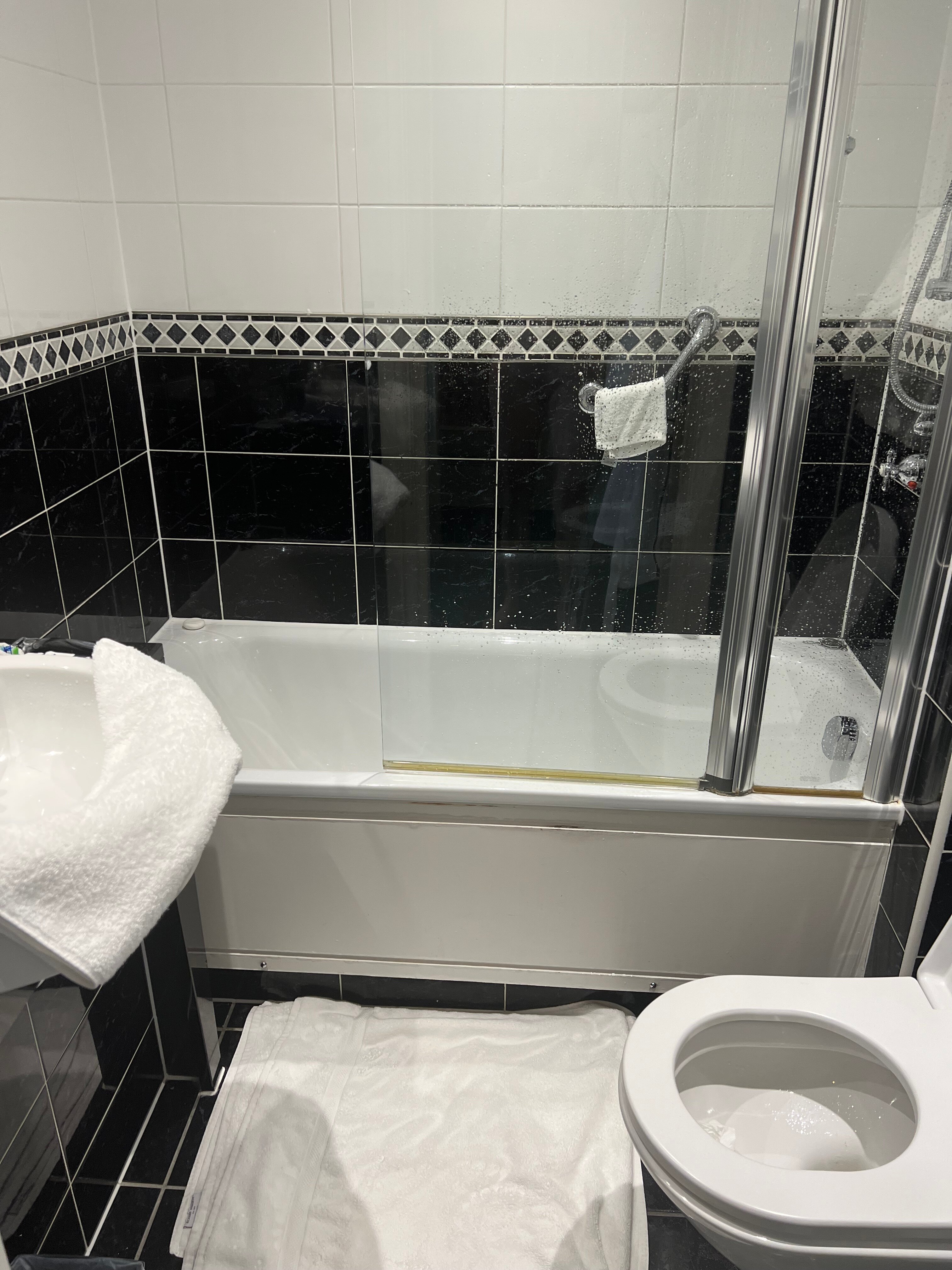 麦克唐纳德航海酒店&SPA-浴室