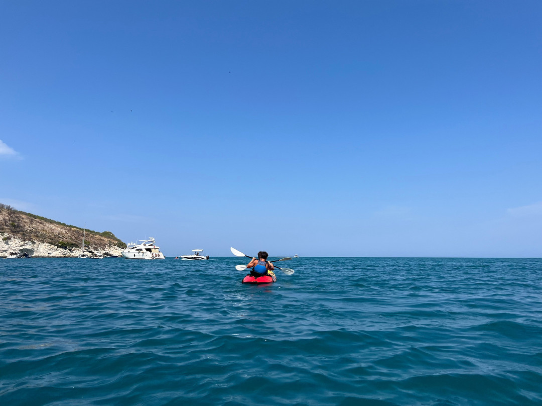 Spiaggia Baia Di Campi-维耶斯泰必去景点