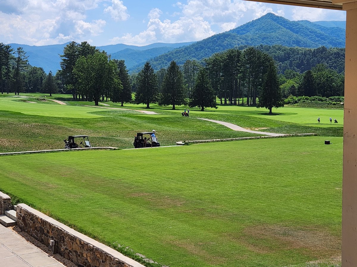 韦恩斯维尔旅馆及高尔夫俱乐部 - 希尔顿启缤精选酒店-官方