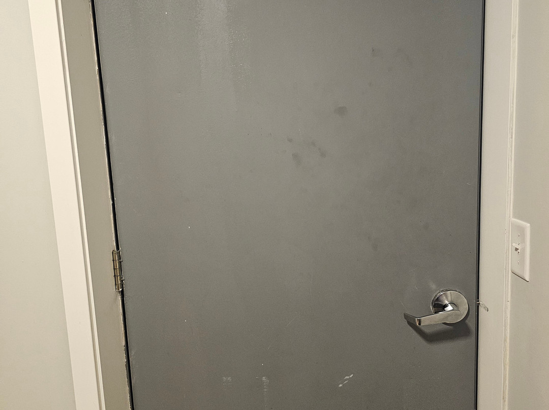 Lake Bluff Inn and Suites主图