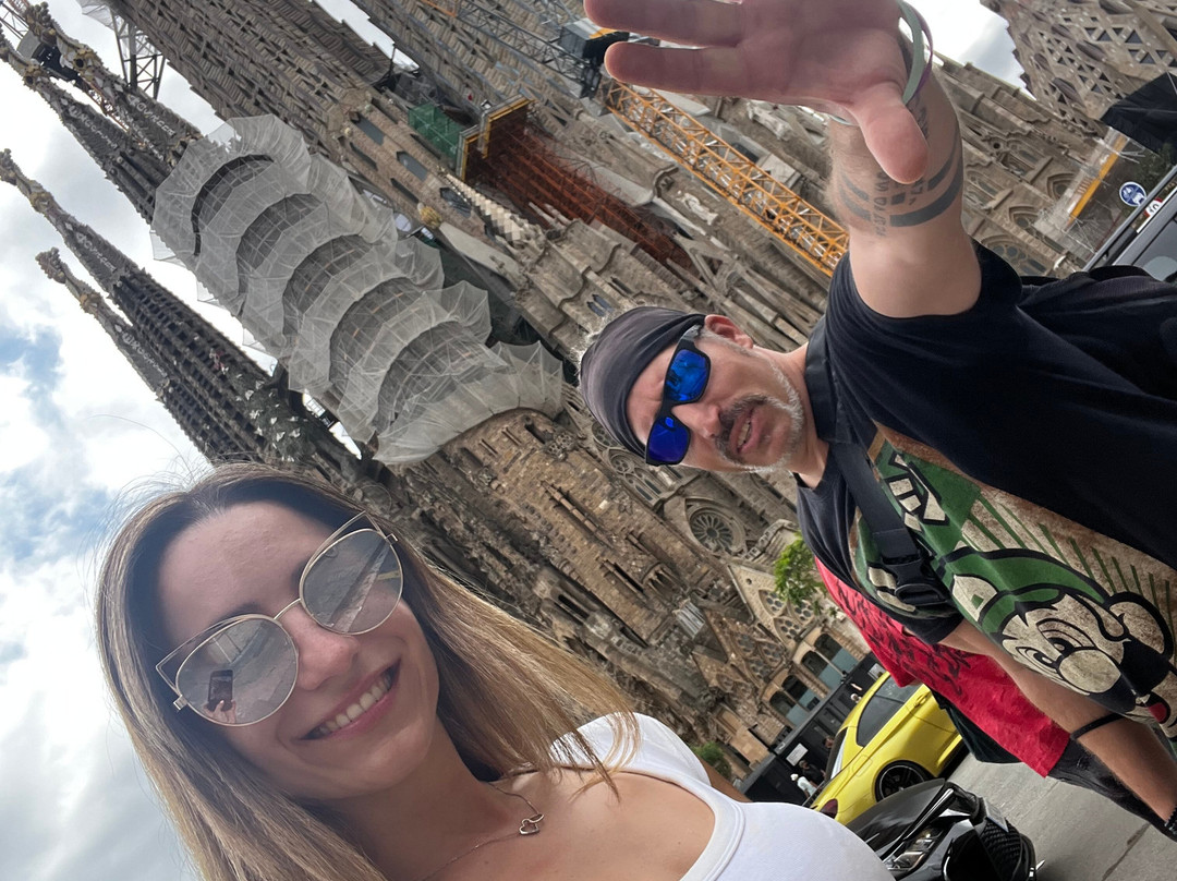 Bounce Around Barcelona-巴塞罗那必去景点