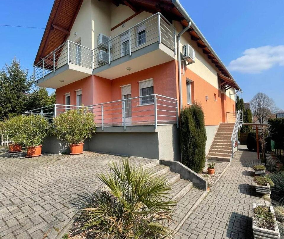 Akacfa B&b