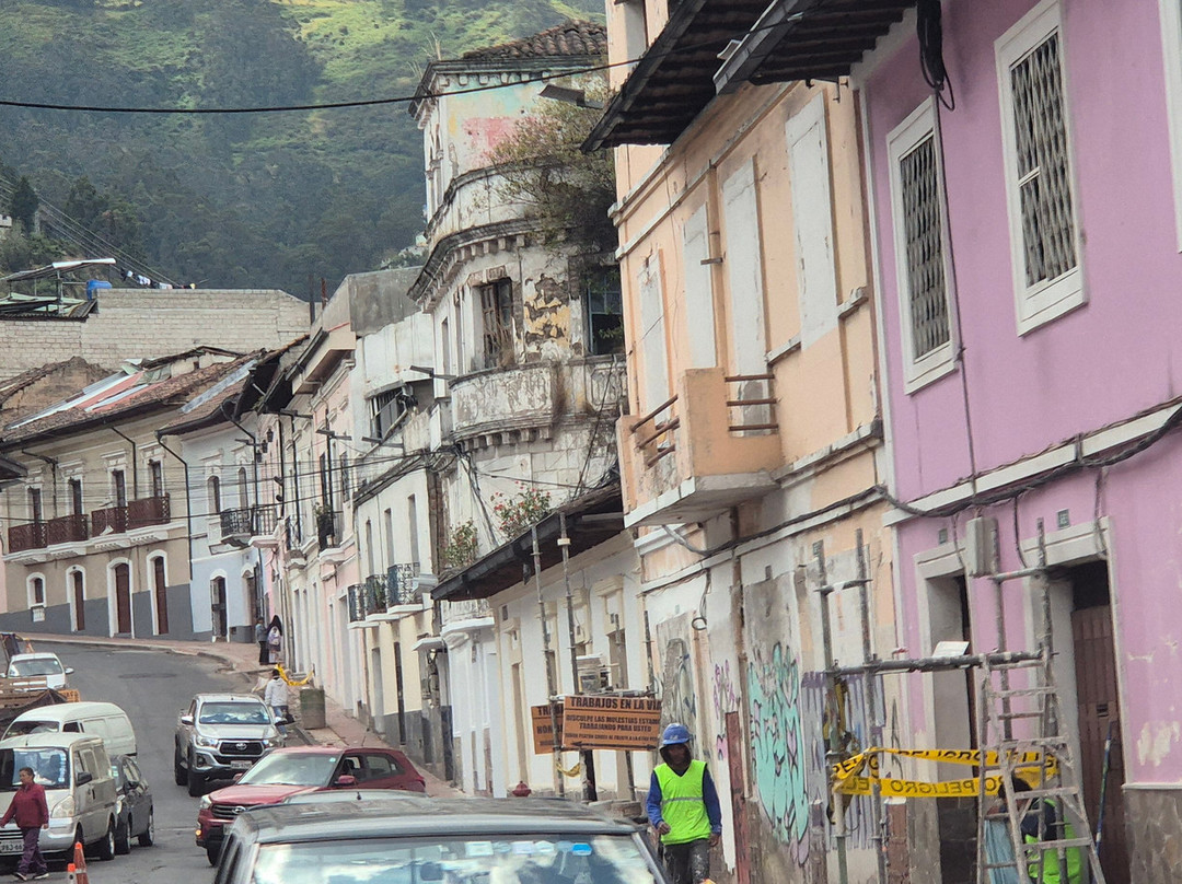 Adventure Journeys-基多必去景点
