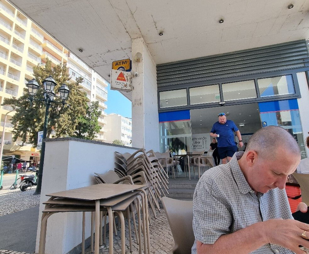 Flor Do Dia Cafe Bar