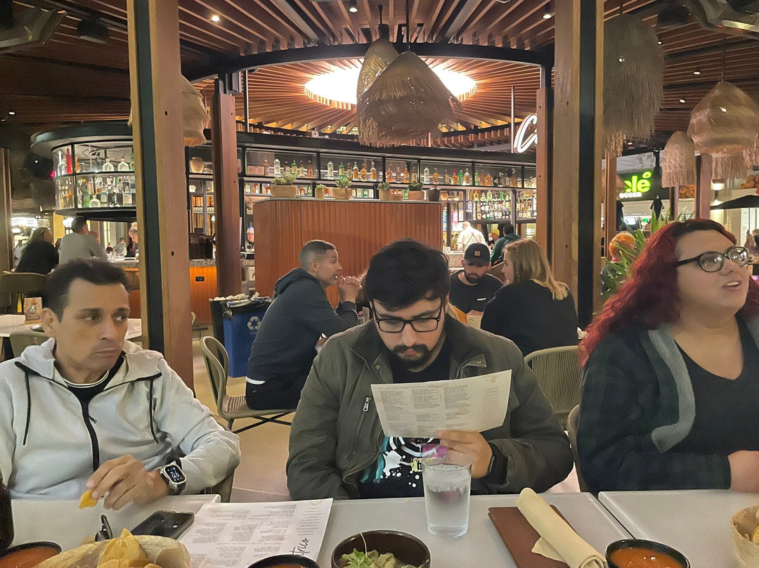 Céntrico Bar & Restaurant