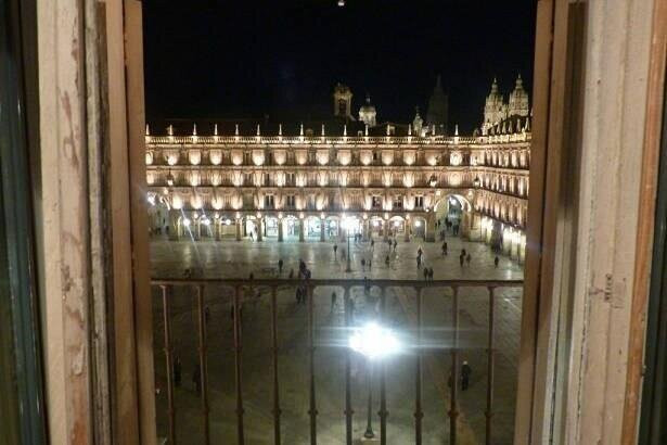 佩蒂特宫托雷斯酒店