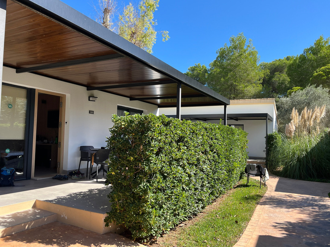 瓦伦丁蓝海湾度假村主图