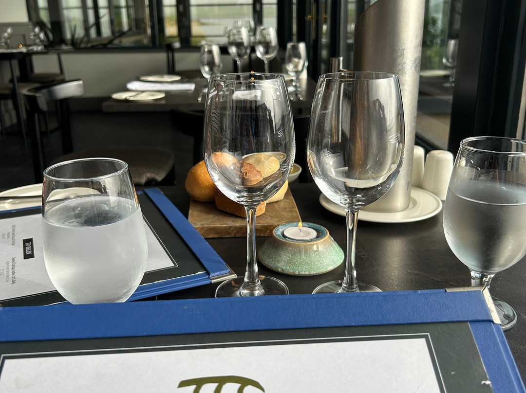 丁格斯格尔林酒店主图