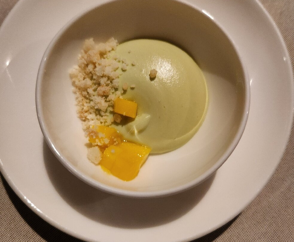 太阳酒店-仅限成人主图