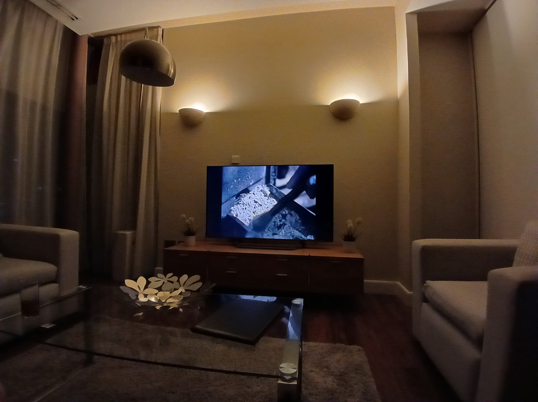 尚波斯酒店主图