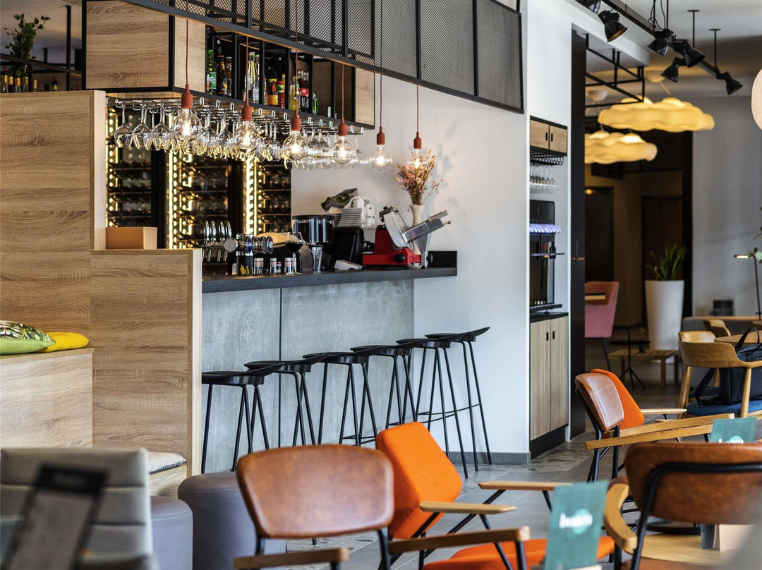 Saint-Genis-Laval酒店住宿-宜必思里昂南奥林斯酒店